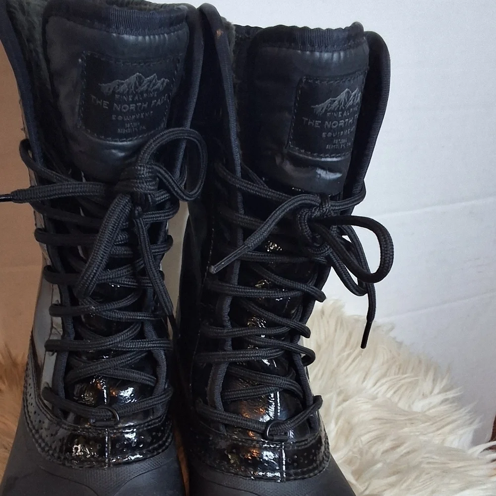 The North Face Waterproof Lace Faux Fur Lined Boots 7.5